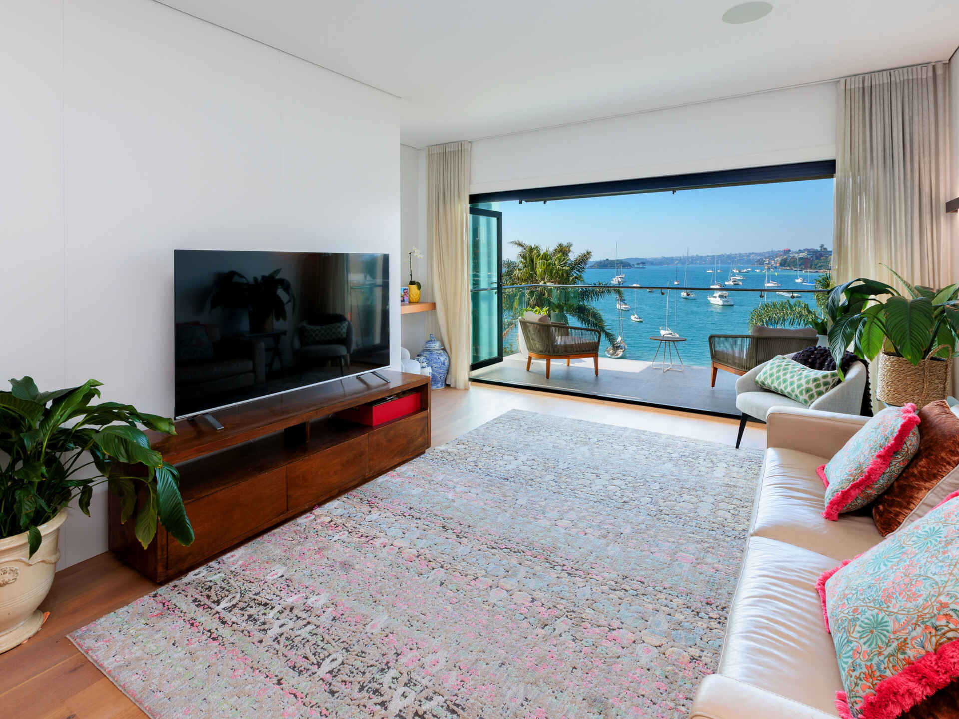 6/4 Billyard Avenue Elizabeth Bay