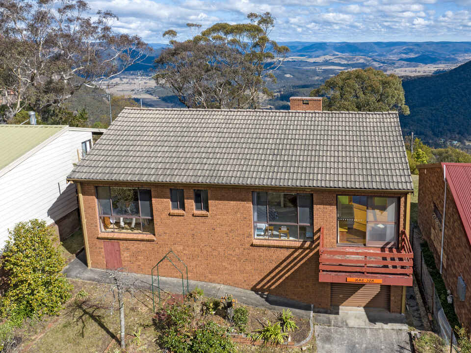 16 Beaufort Avenue Mount Victoria