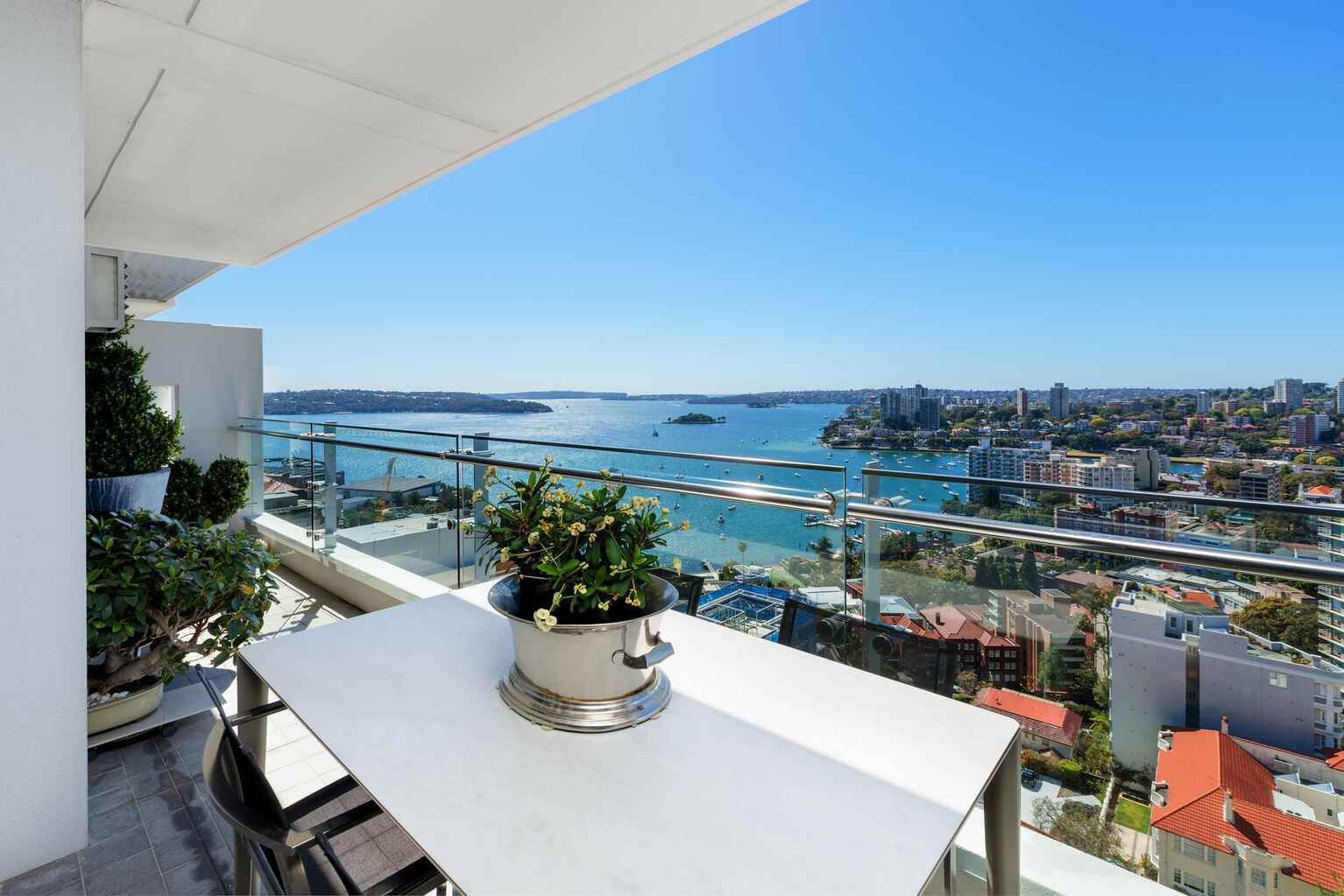 1706/81 Macleay Street Potts Point 1706/81 Macleay Street Potts Point