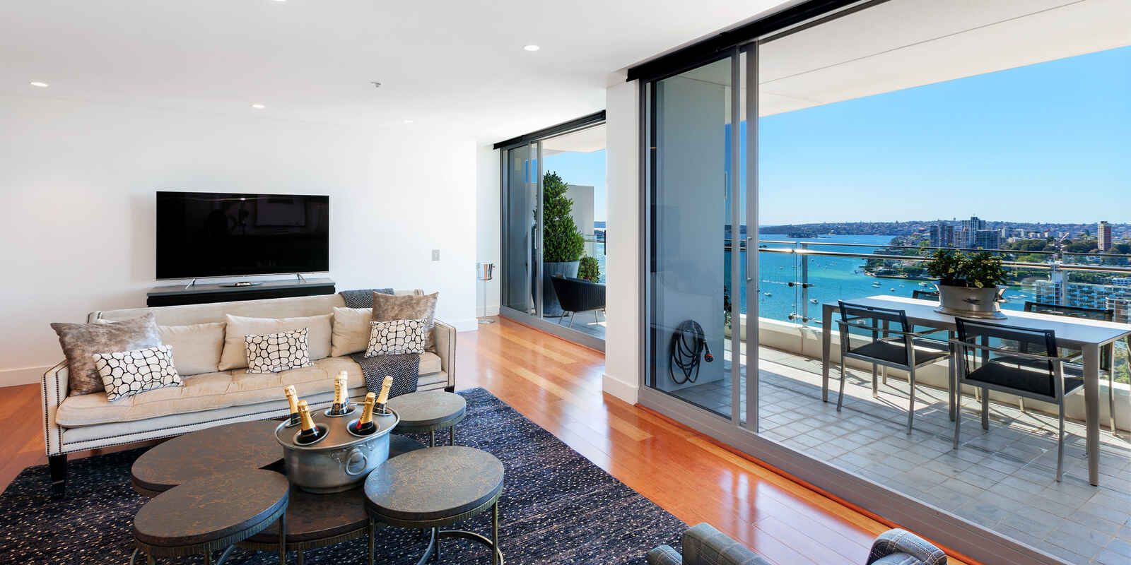 1706/81 Macleay Street Potts Point 1706/81 Macleay Street Potts Point