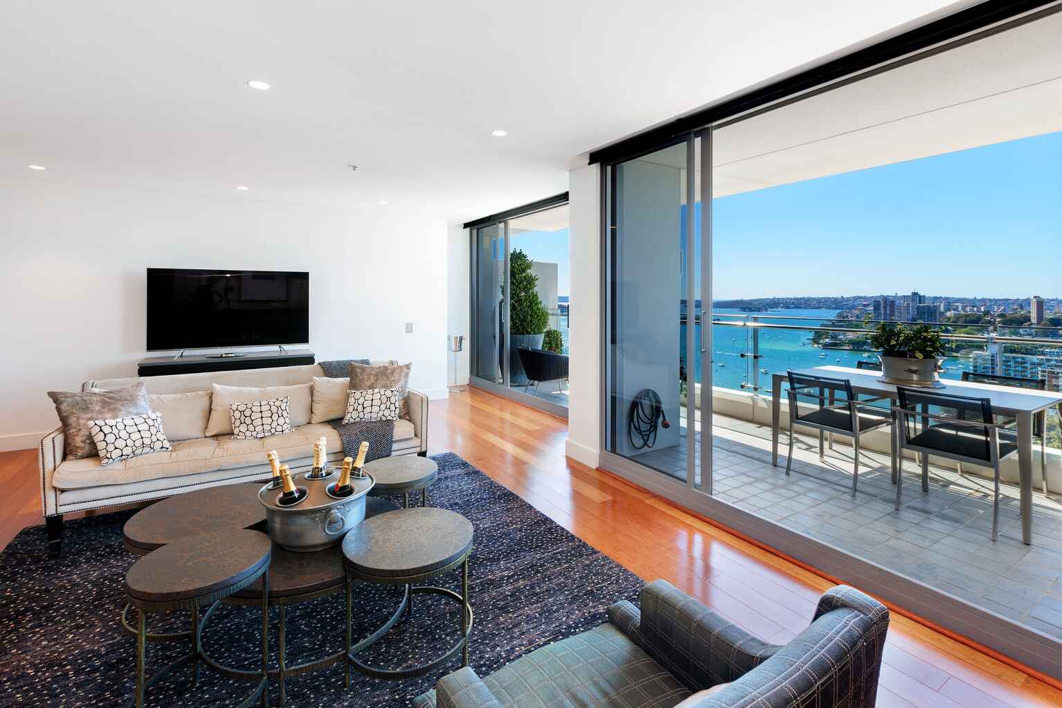 1706/81 Macleay Street Potts Point 1706/81 Macleay Street Potts Point