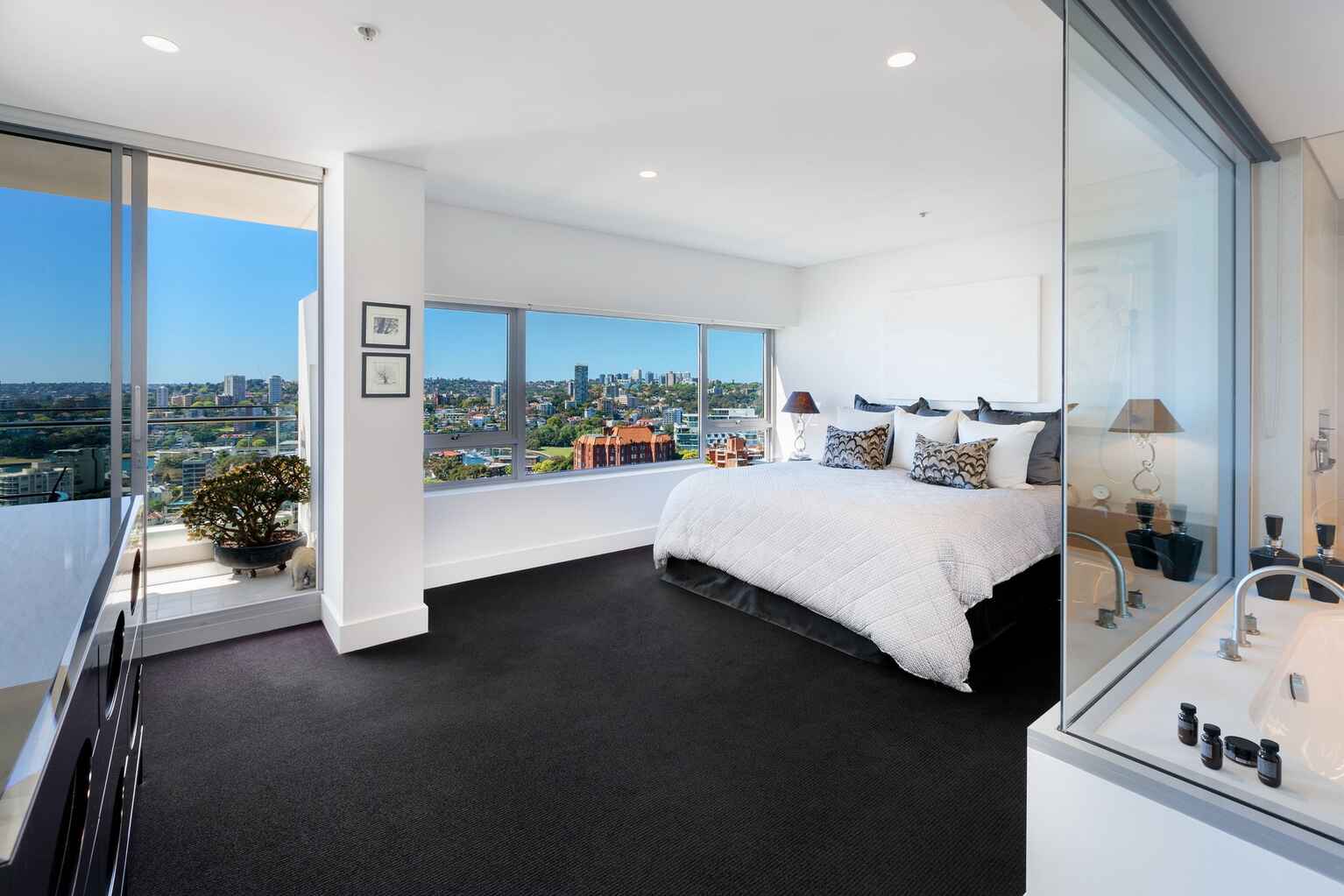 1706/81 Macleay Street Potts Point 1706/81 Macleay Street Potts Point