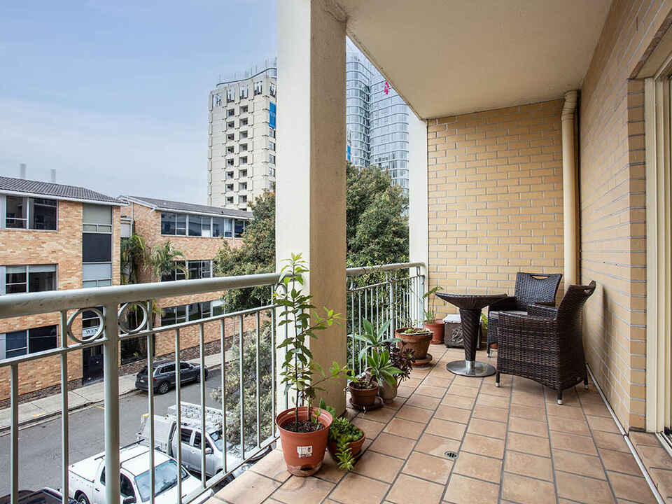 9/267 Miller Street North Sydney