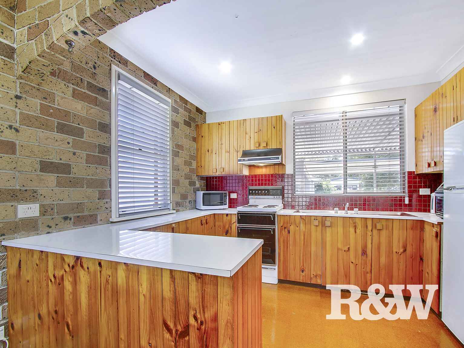 17 Melanesia Avenue Lethbridge Park 17 Melanesia Avenue Lethbridge Park