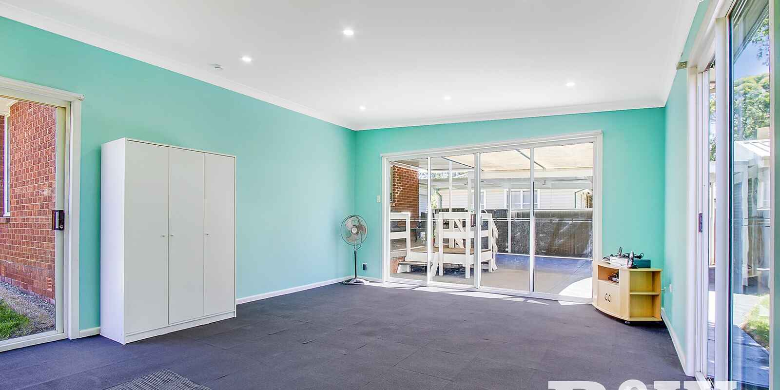 17 Melanesia Avenue Lethbridge Park 17 Melanesia Avenue Lethbridge Park