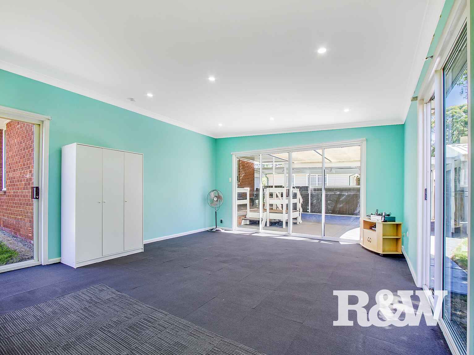 17 Melanesia Avenue Lethbridge Park 17 Melanesia Avenue Lethbridge Park