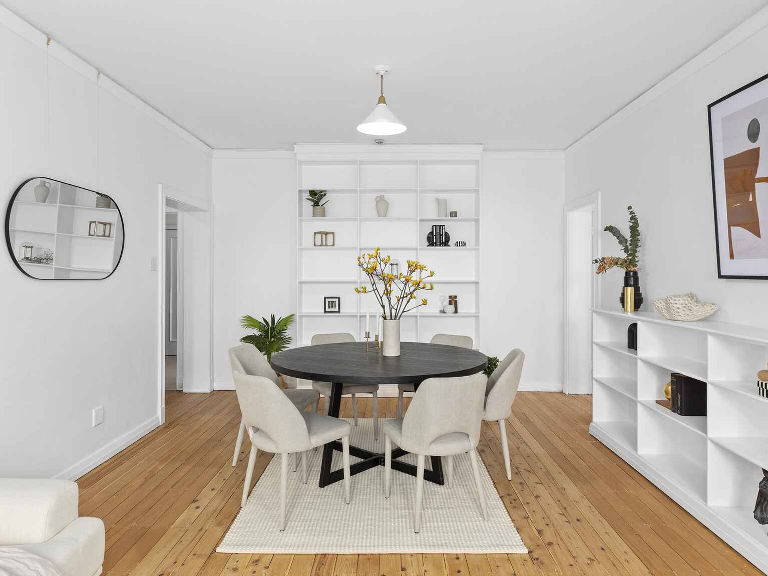 Apartment For Sale 61/8 Birtley Place Elizabeth Bay