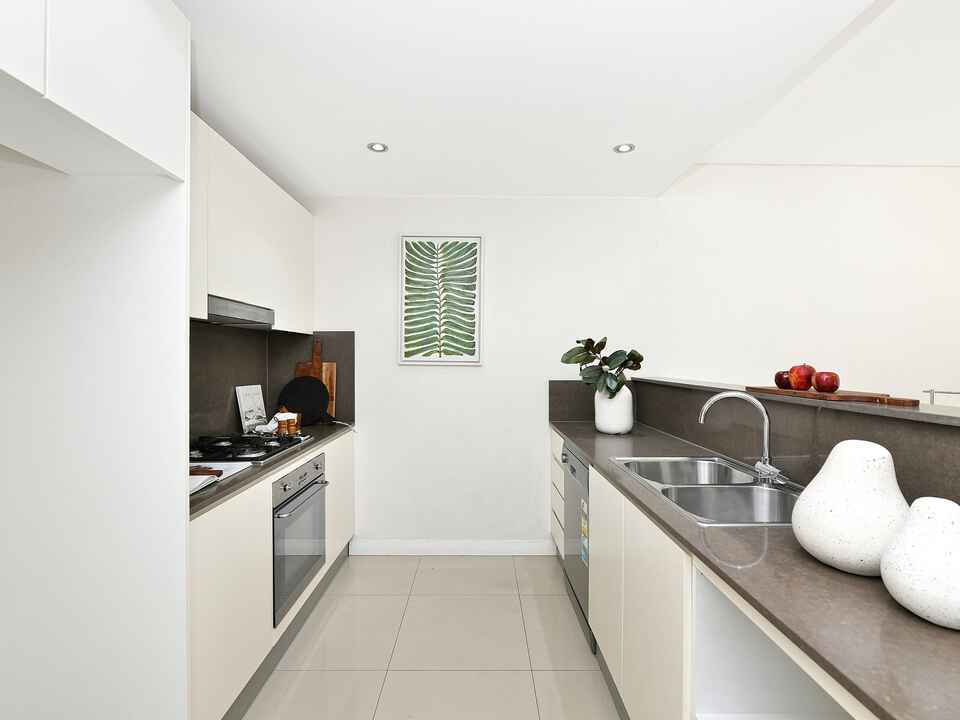 4301/42-44 Pemberton Street Botany