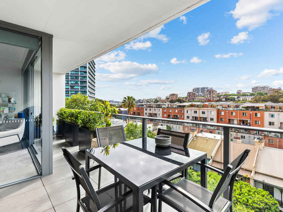 37/68 Sir John Young Crescent Woolloomooloo