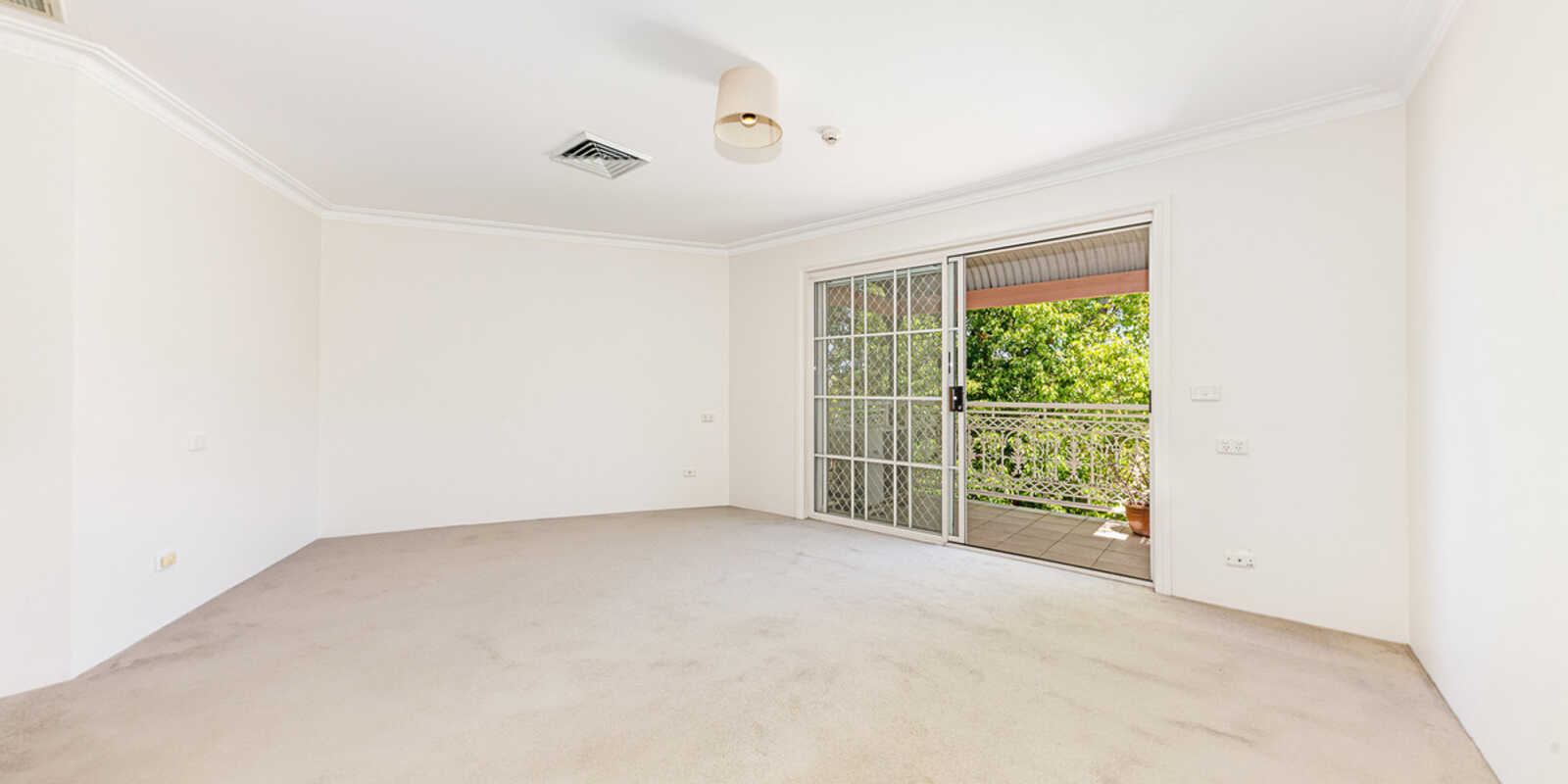 32/244 Mowbray Road Chatswood
