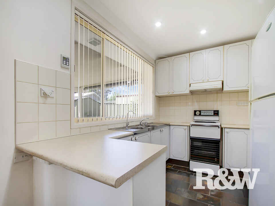 16 Grevillea Drive St Clair