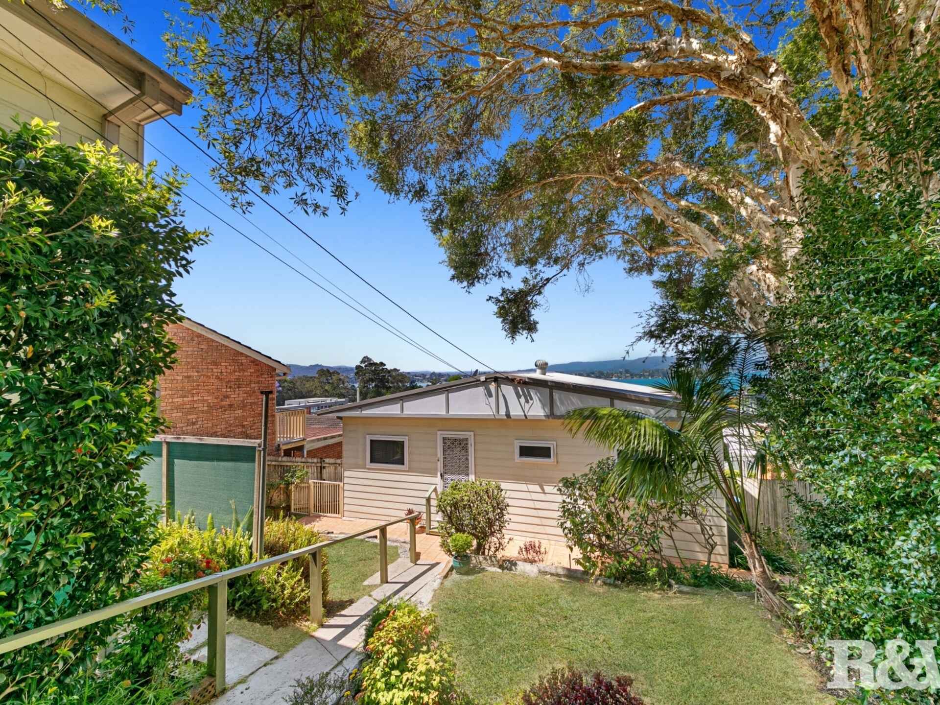 14 Hughes Street Point Clare
