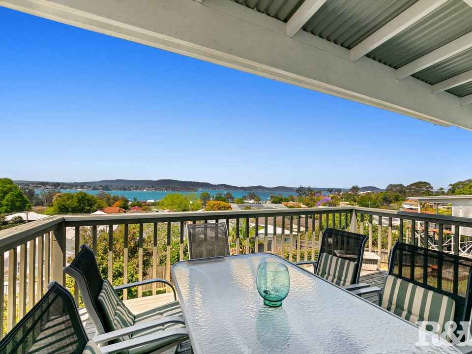 14 Hughes Street Point Clare