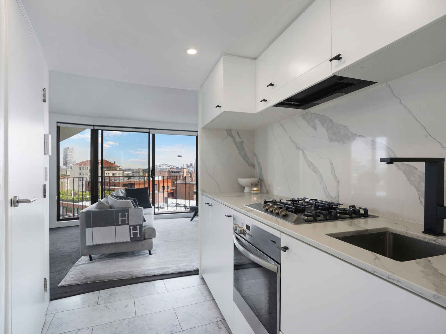 1204 2 elizabeth bay road