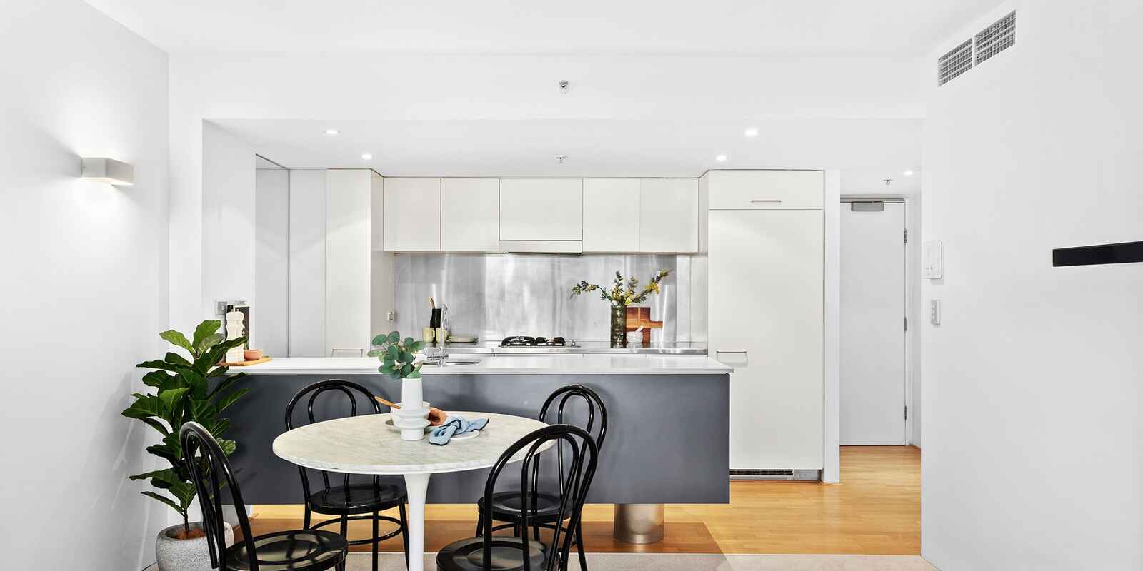 202/2a Elizabeth Bay Road Elizabeth Bay 202/2a Elizabeth Bay Road Elizabeth Bay