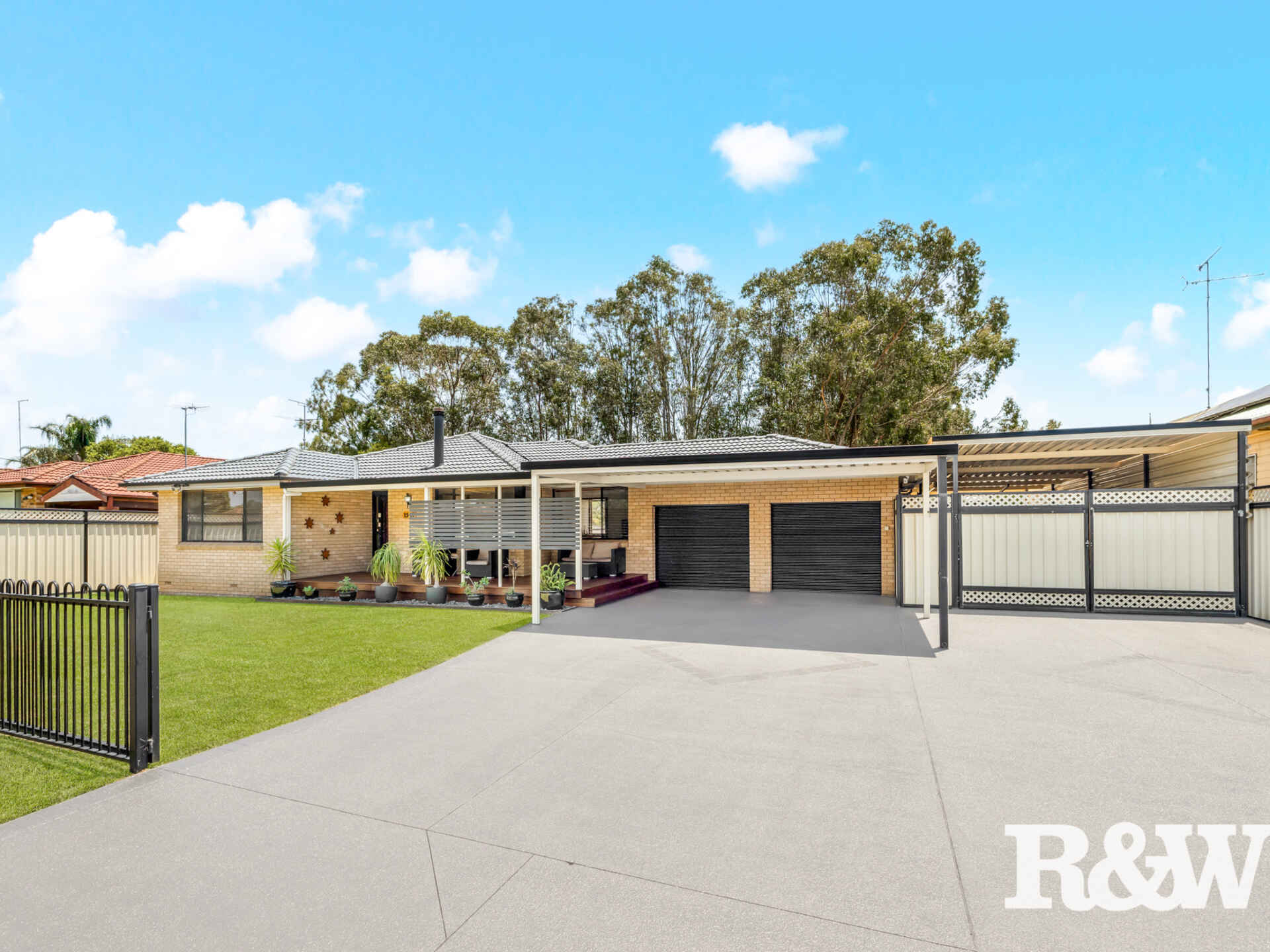 15-17 Smith Street St Marys