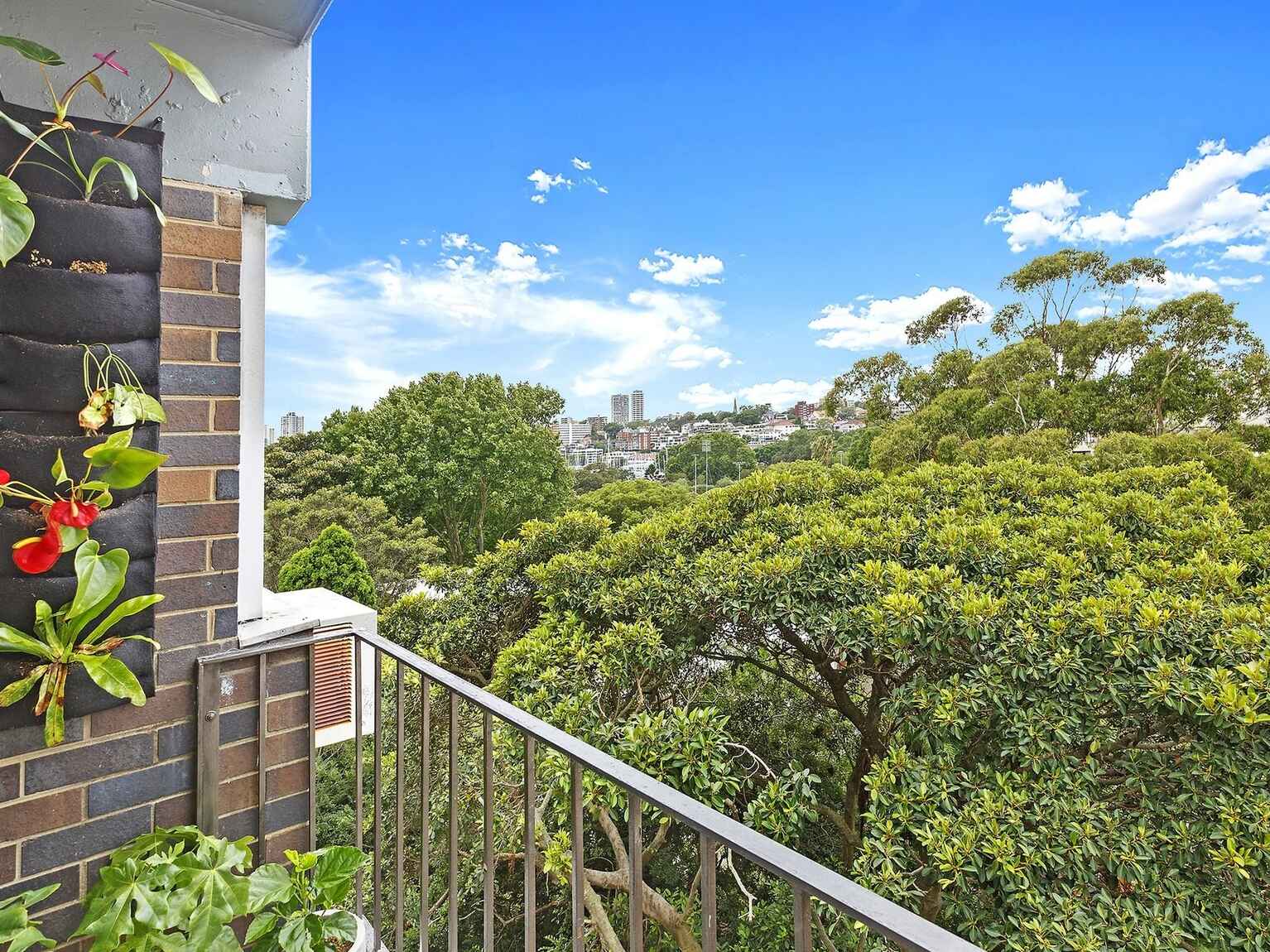 Apartment For Lease 58/68 Roslyn Gardens Elizabeth Bay