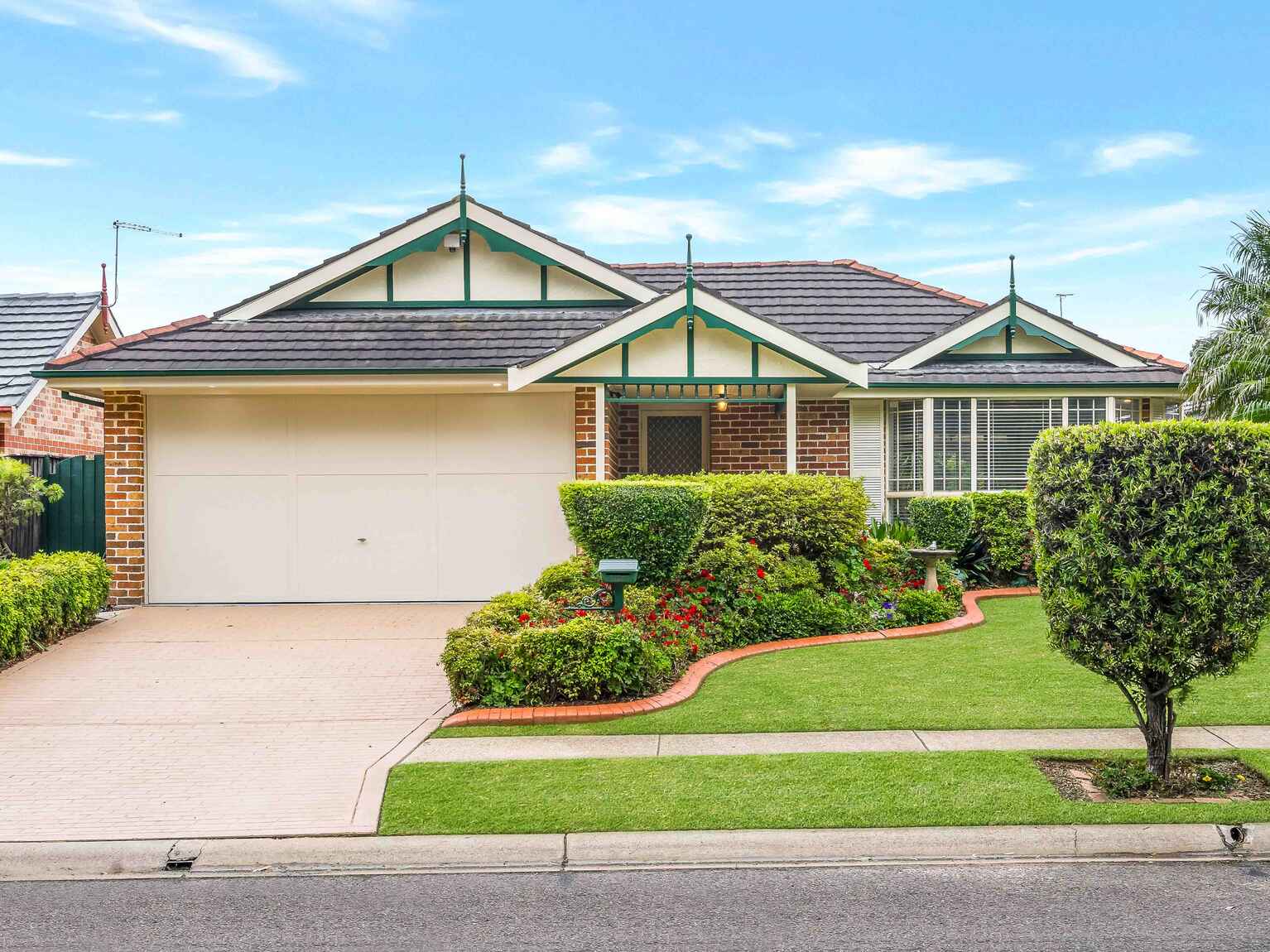 29 Topnot Avenue Hinchinbrook