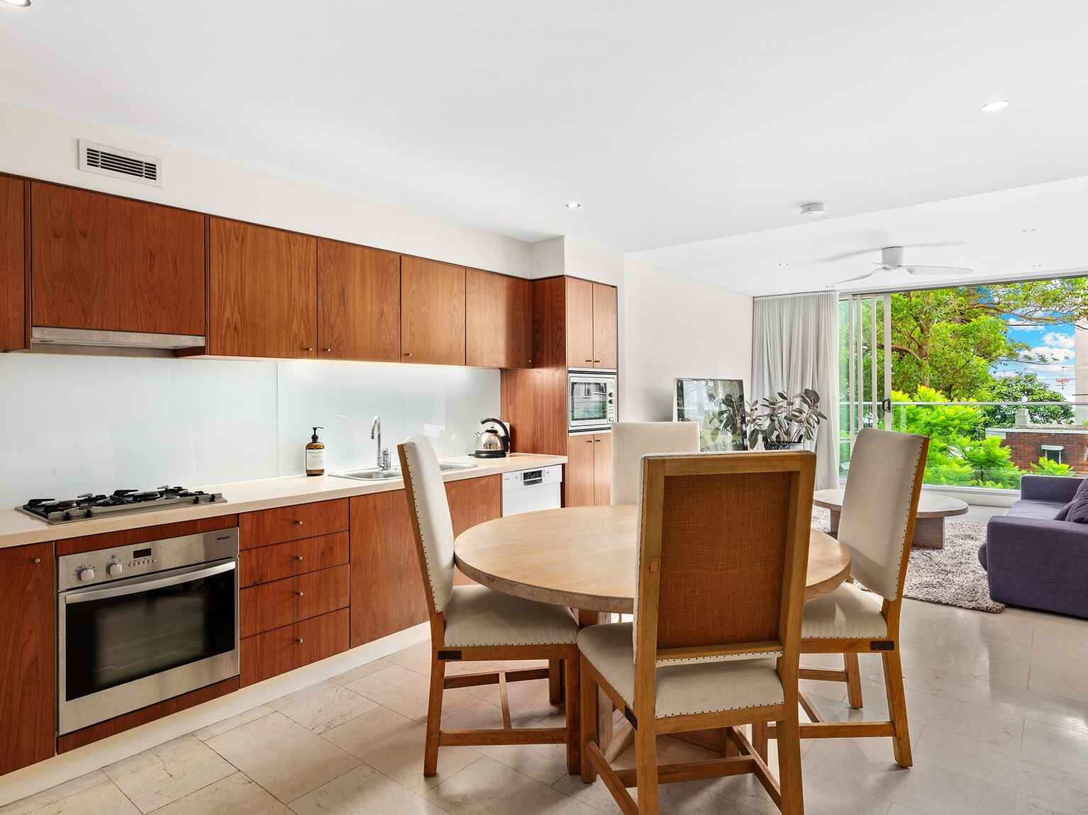 Apartment For Sale 15/8 Greenknowe Avenue Elizabeth Bay