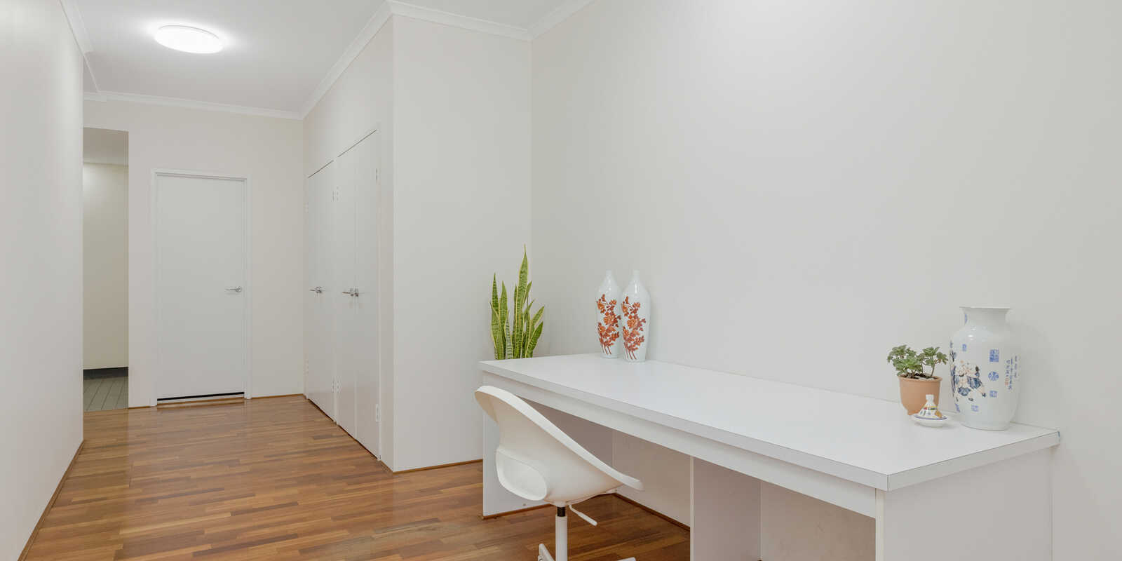 8/4 Grandstand Parade Zetland 8/4 Grandstand Parade Zetland