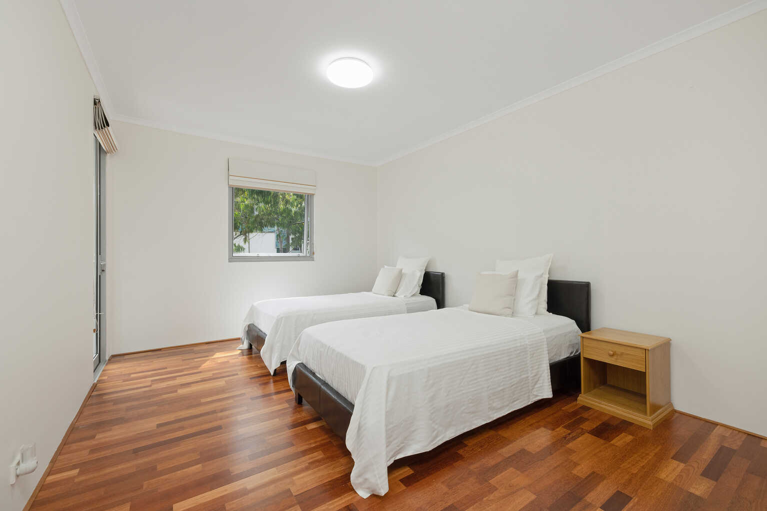 8/4 Grandstand Parade Zetland 8/4 Grandstand Parade Zetland