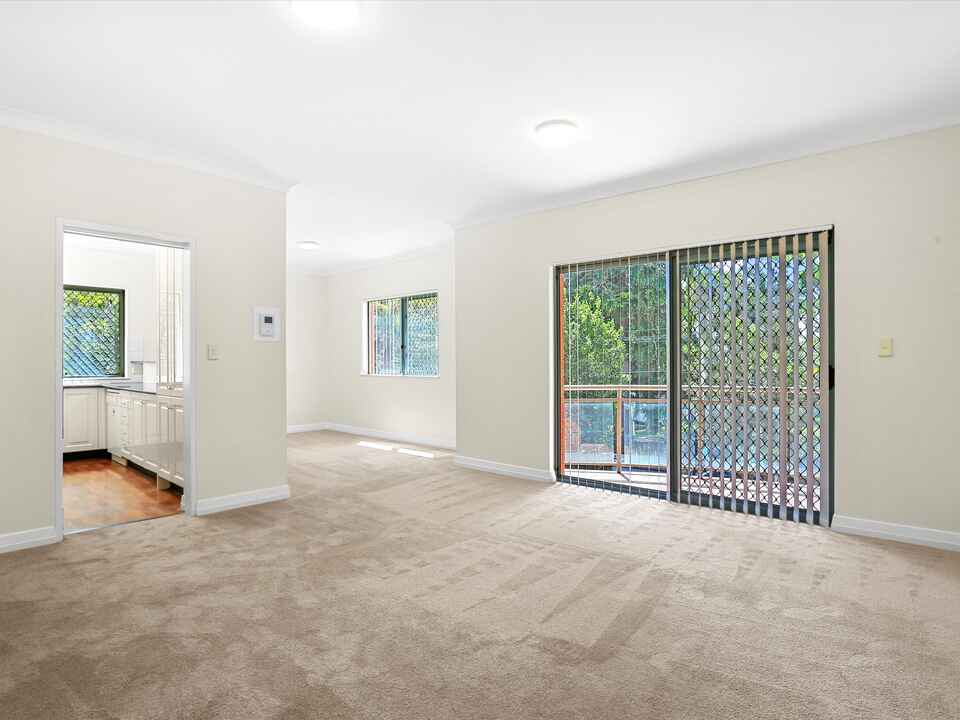 18/11 Goodchap Rd Chatswood