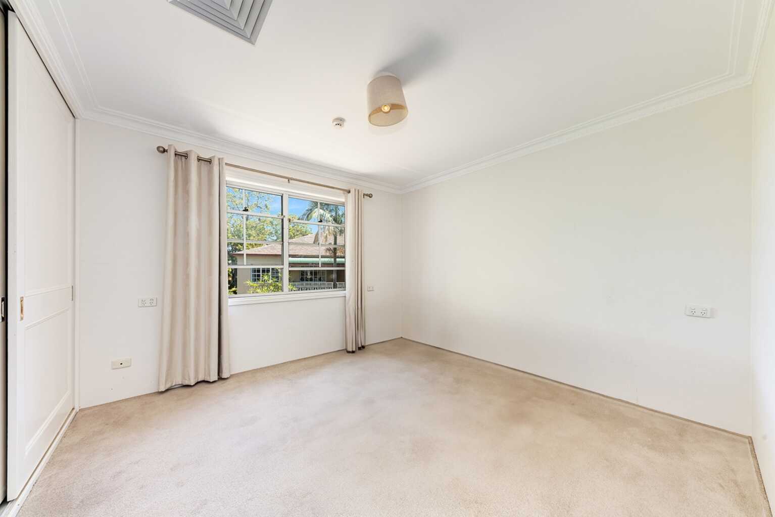 32/244 Mowbray Road Chatswood