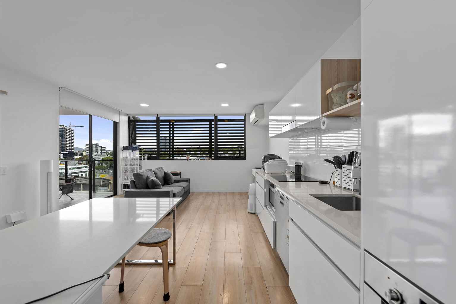 508/21 Nile Street Woolloongabba