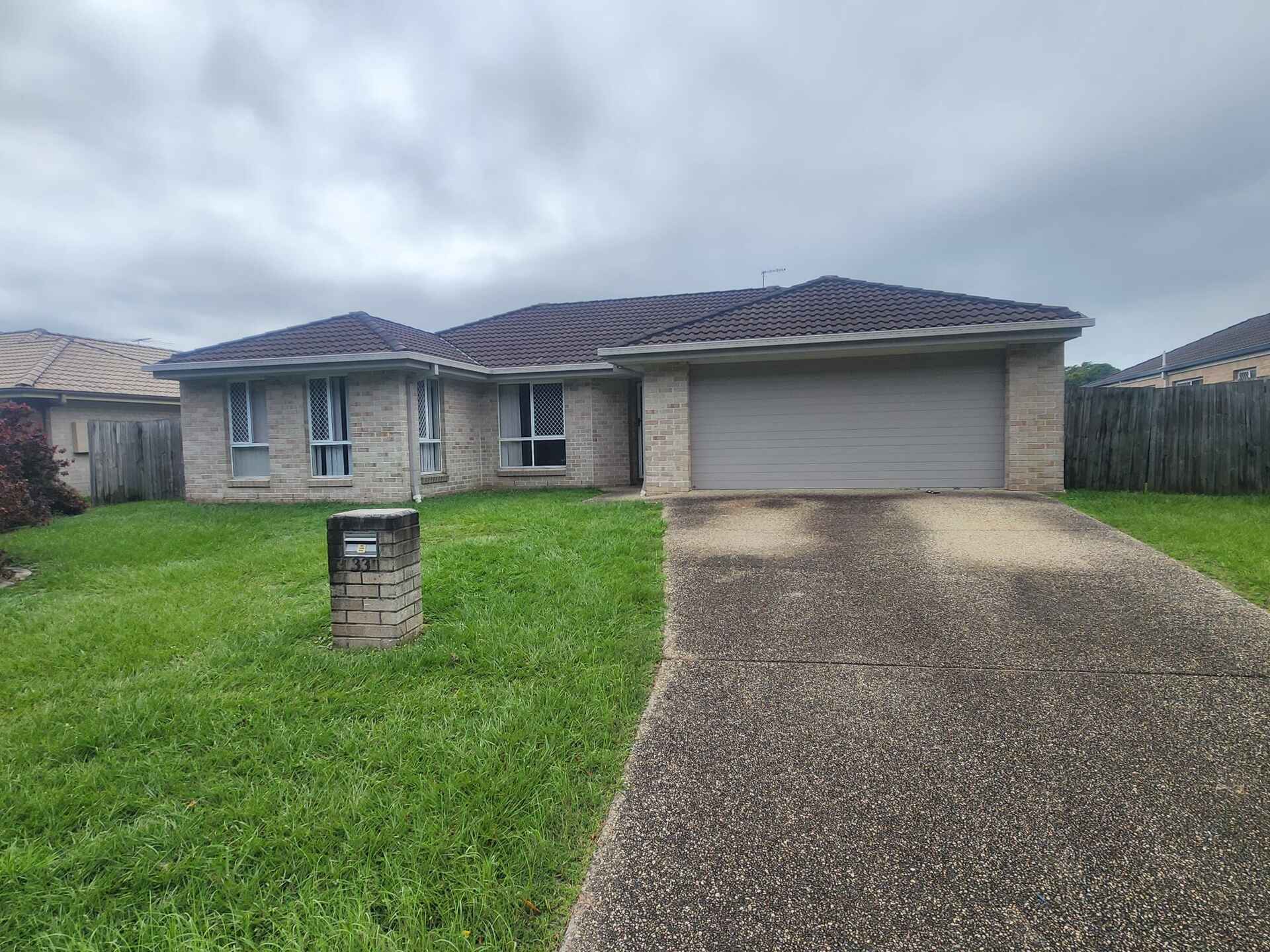 33 Coach Road W Morayfield