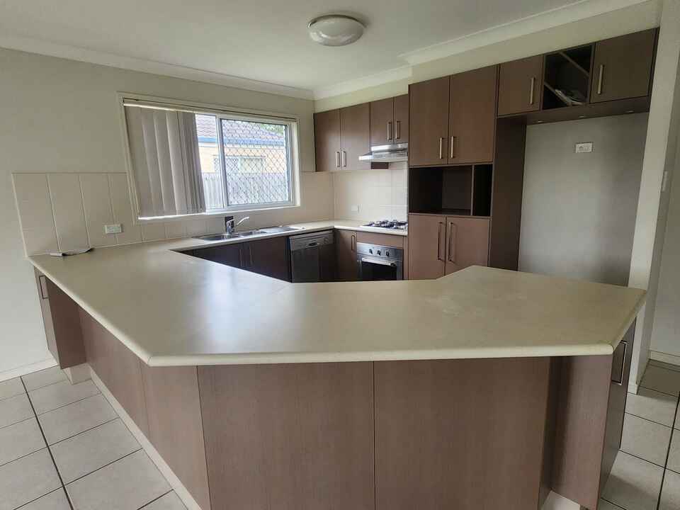 33 Coach Road W Morayfield