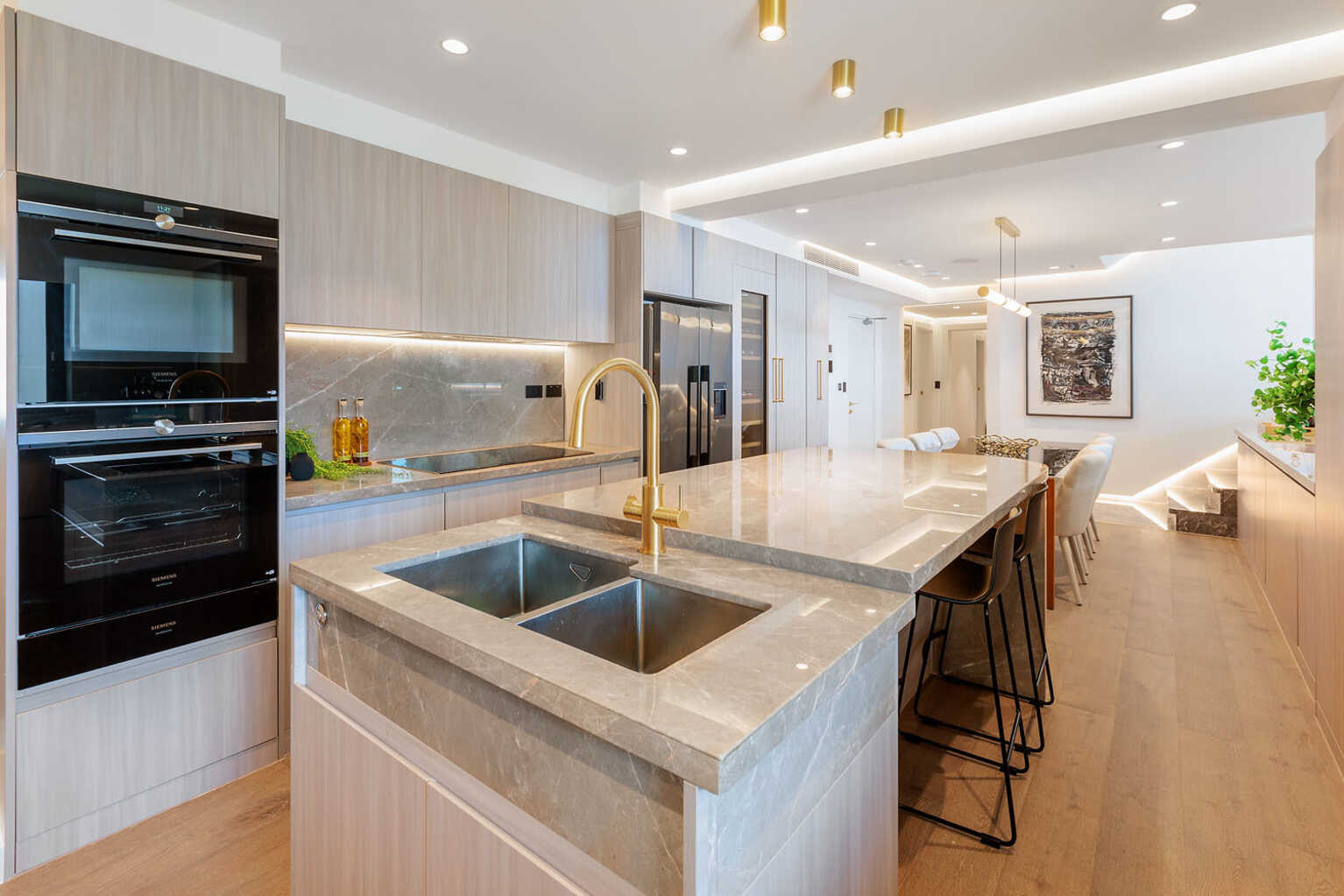 7/12-16 Billyard Avenue Elizabeth Bay