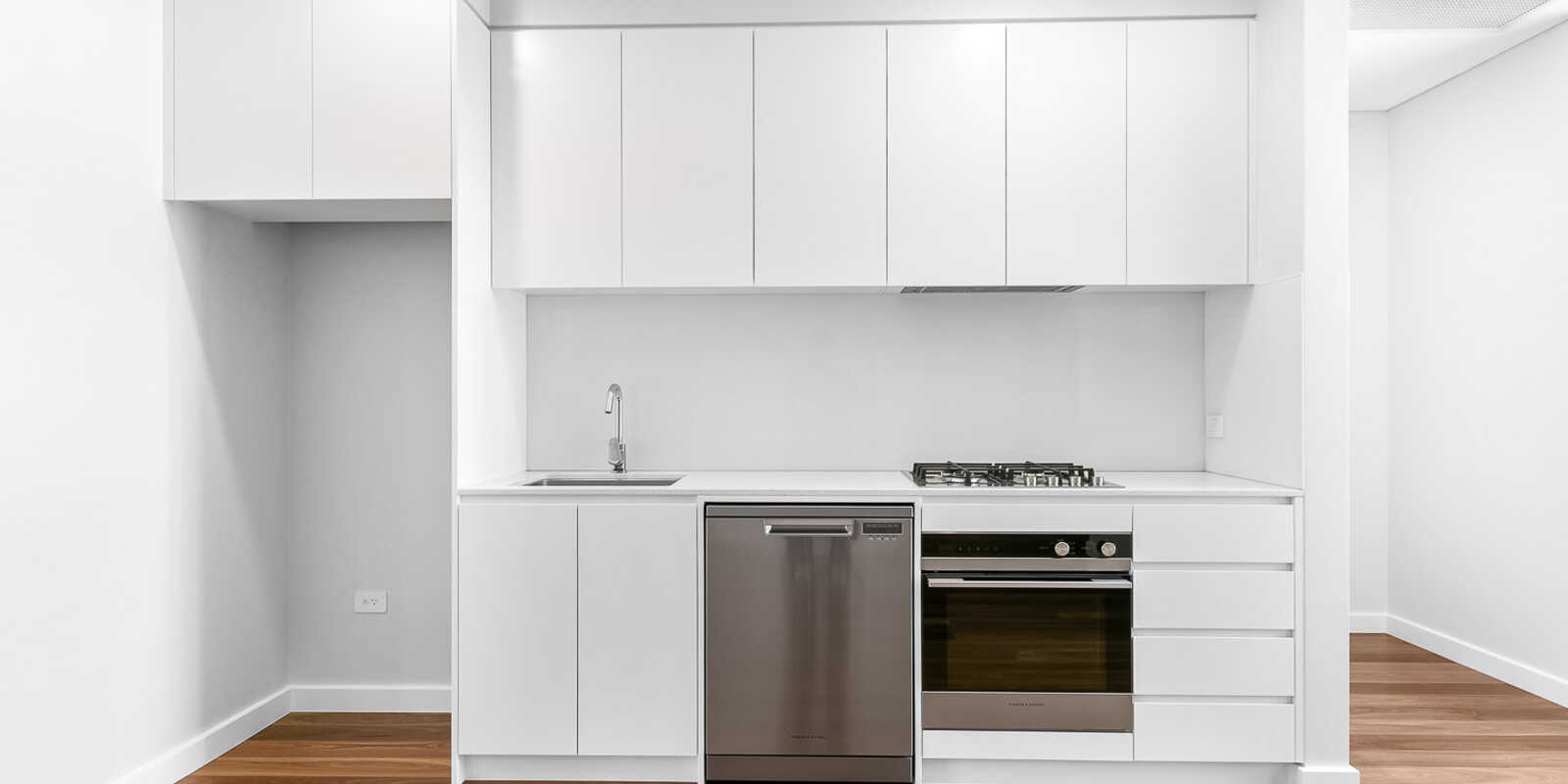 44 ENMORE ROAD Newtown 44 ENMORE ROAD Newtown