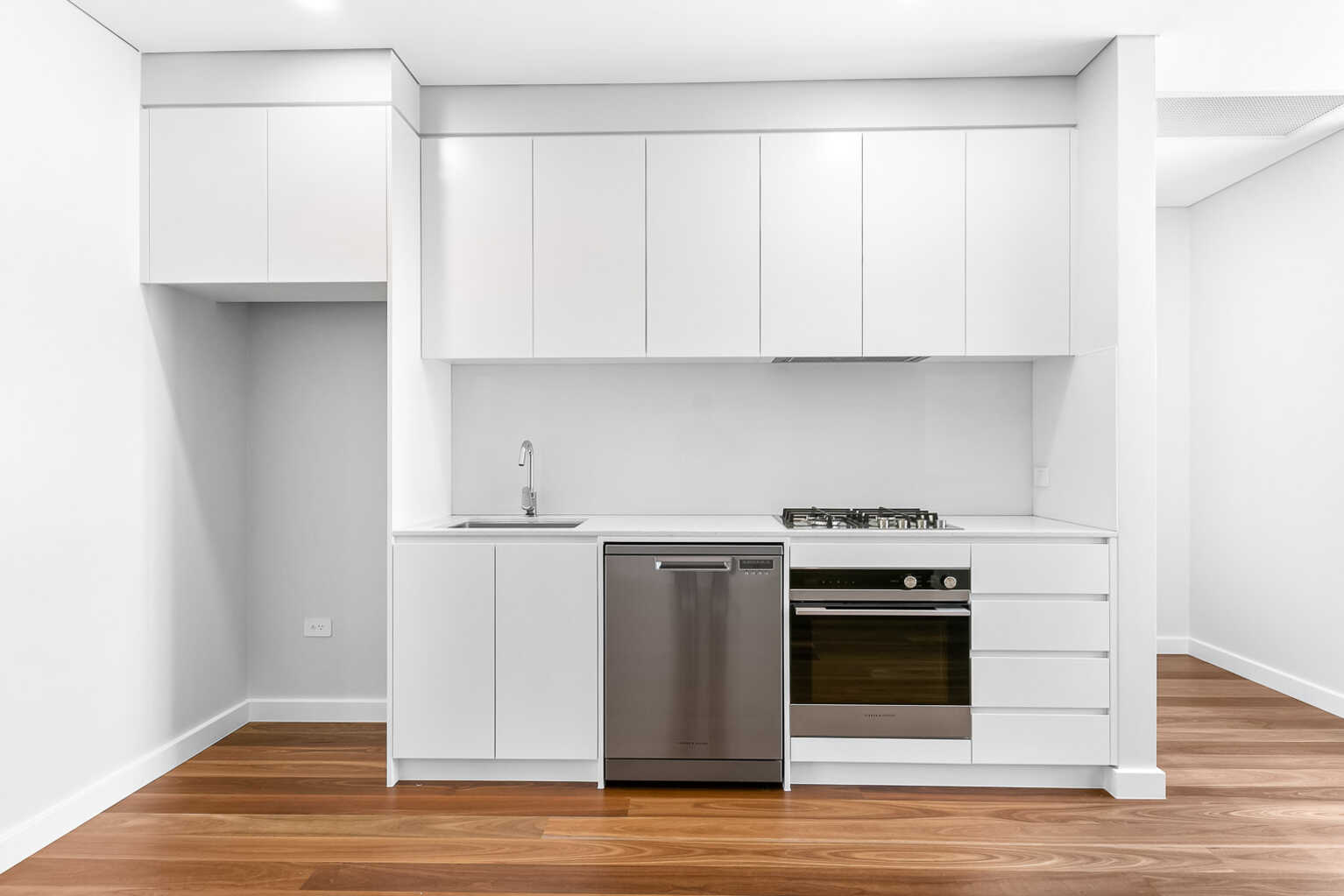44 ENMORE ROAD Newtown 44 ENMORE ROAD Newtown