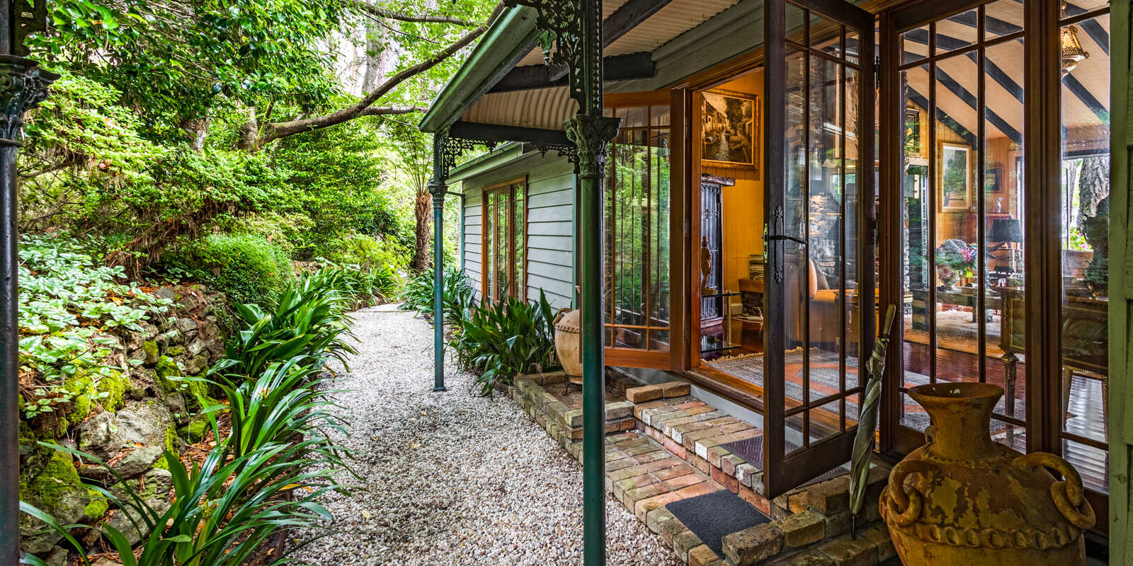 95-97 Mount Irvine Road Mount Wilson 95-97 Mount Irvine Road Mount Wilson
