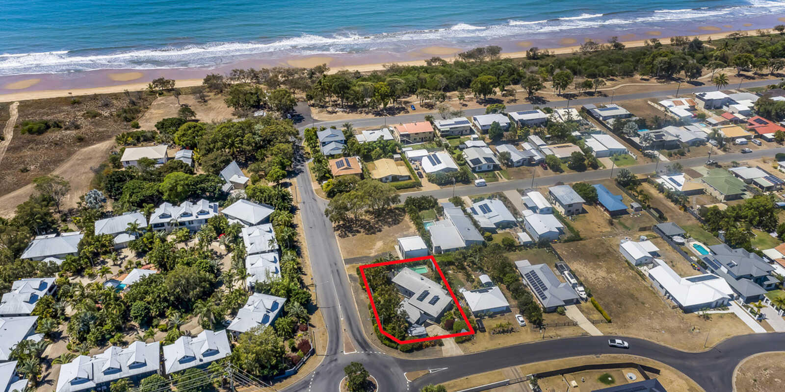 54 Palm View Drive Moore Park Beach 54 Palm View Drive Moore Park Beach