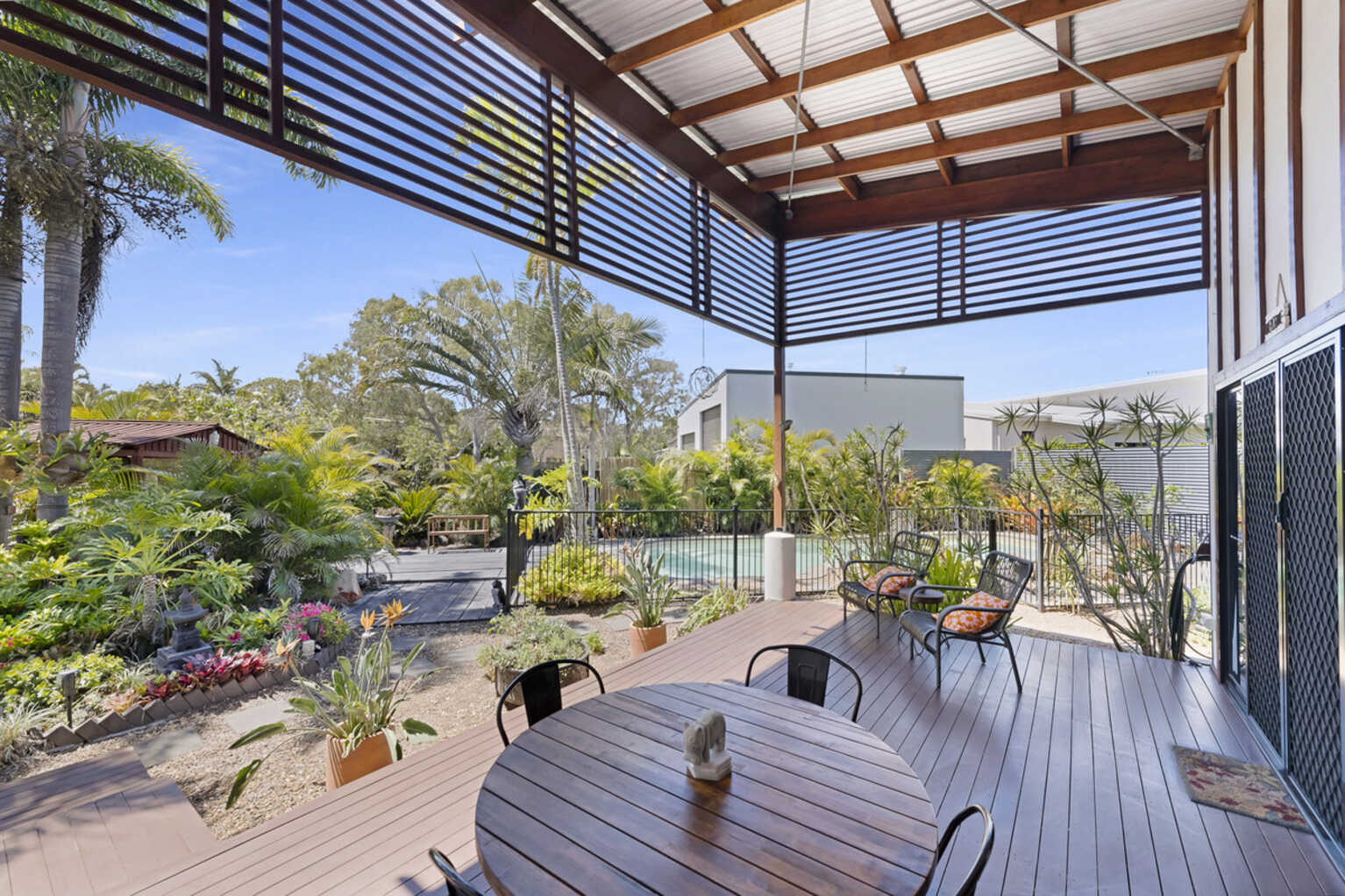 54 Palm View Drive Moore Park Beach 54 Palm View Drive Moore Park Beach