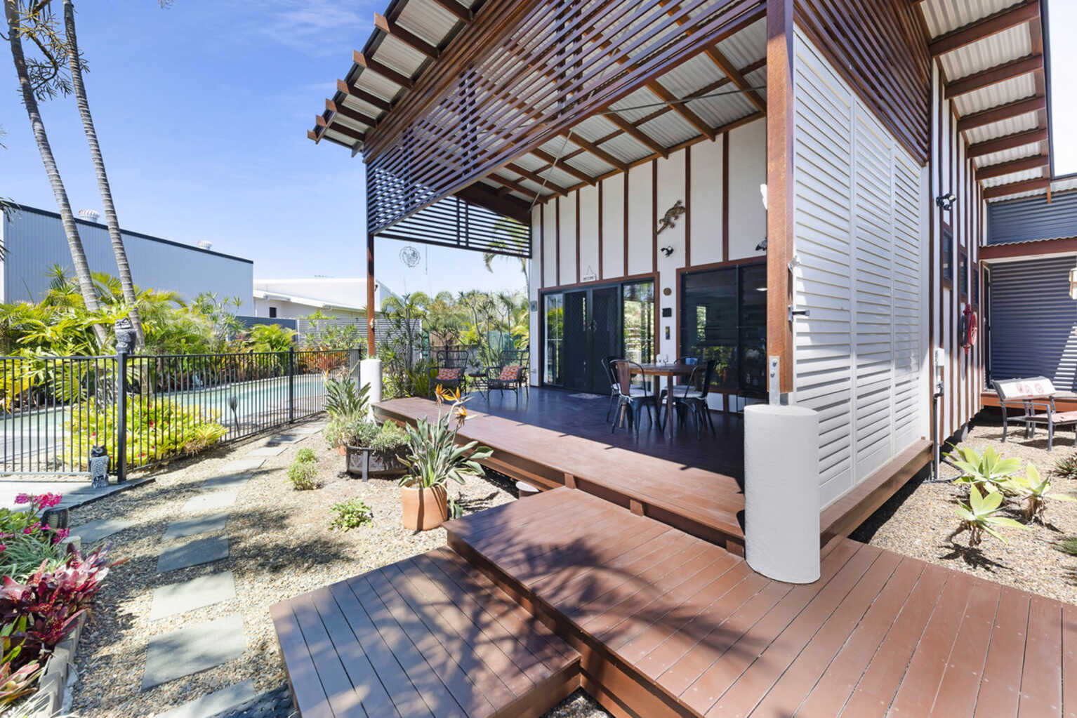 54 Palm View Drive Moore Park Beach 54 Palm View Drive Moore Park Beach