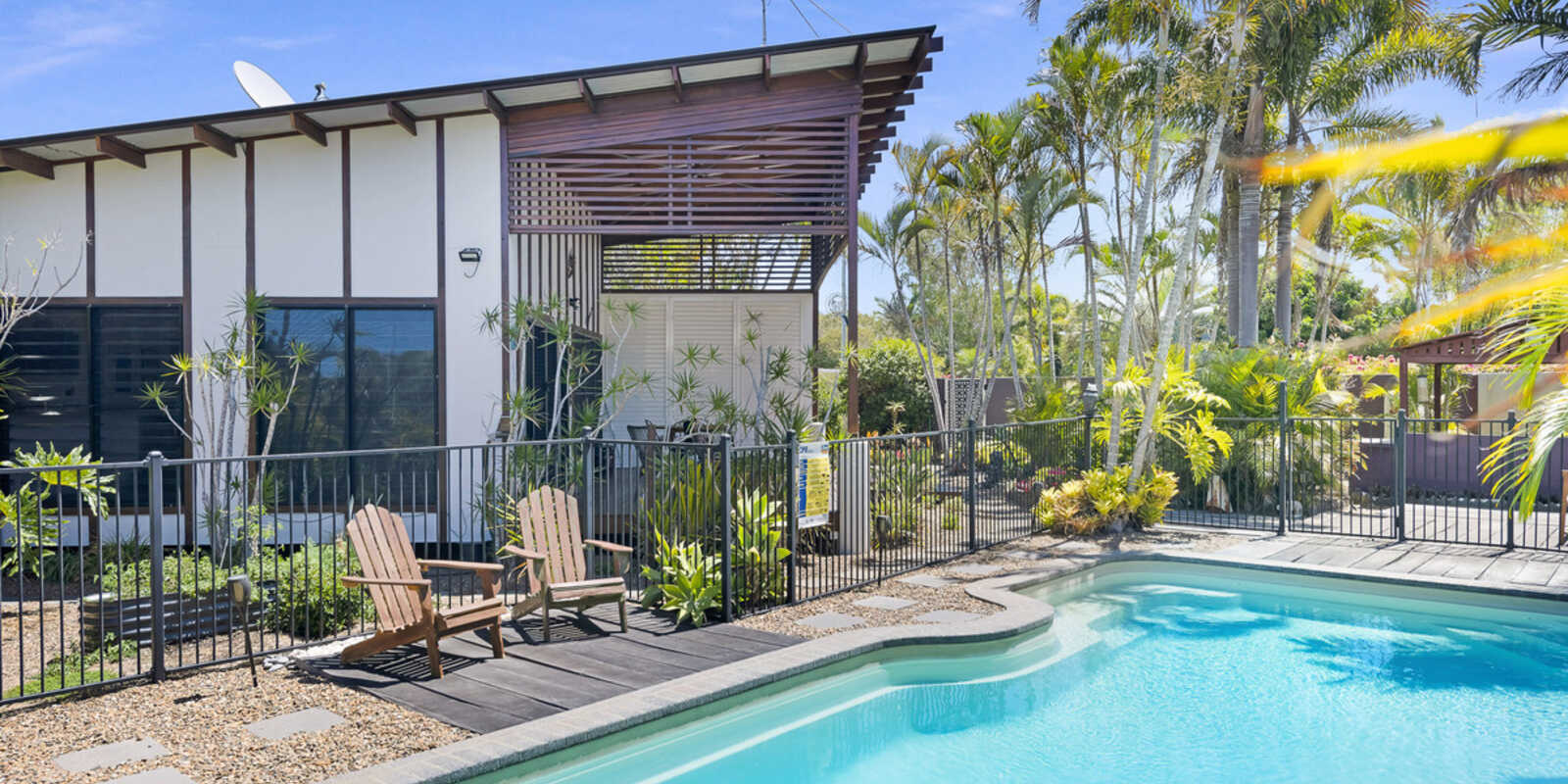 54 Palm View Drive Moore Park Beach 54 Palm View Drive Moore Park Beach