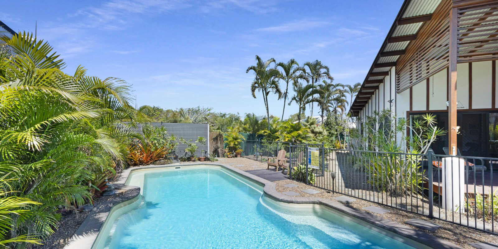 54 Palm View Drive Moore Park Beach 54 Palm View Drive Moore Park Beach
