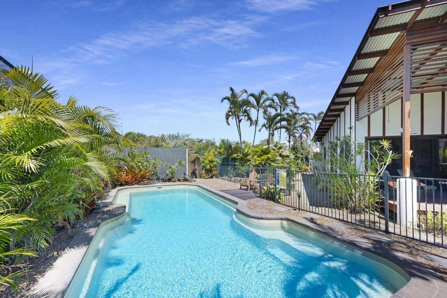 54 Palm View Drive Moore Park Beach 54 Palm View Drive Moore Park Beach