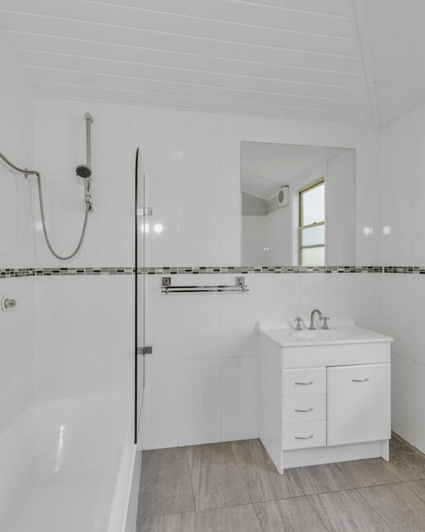 22 Scotland Street Bundaberg East, East - Thumbnail 8