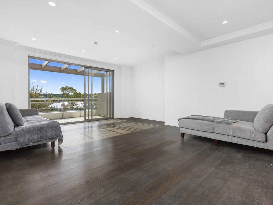 50/4-10 Benedict Court Holroyd