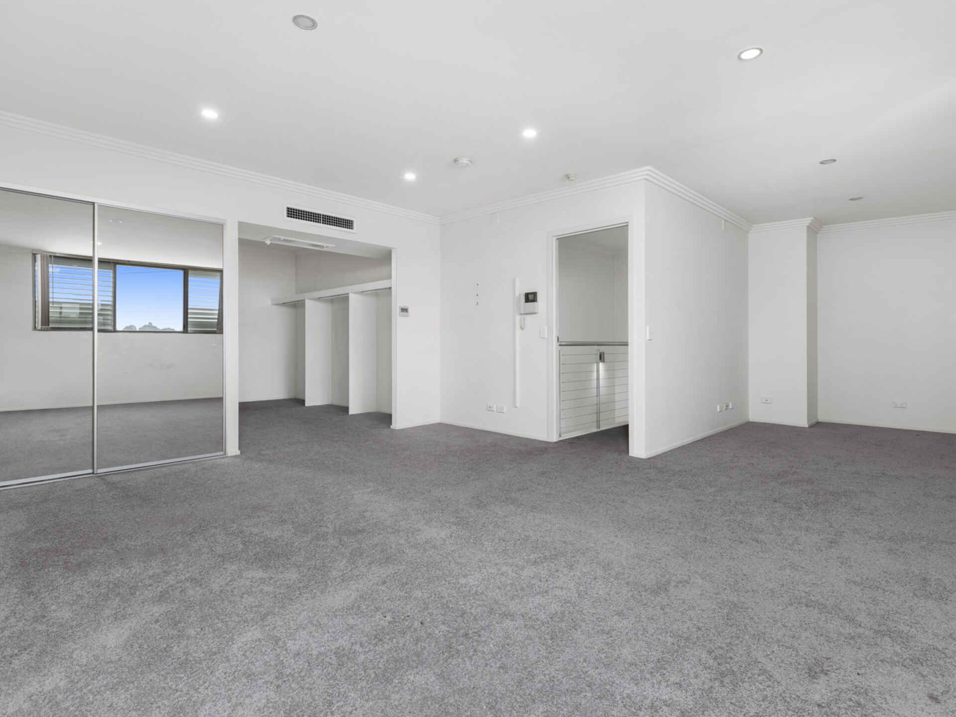 50/4-10 Benedict Court Holroyd
