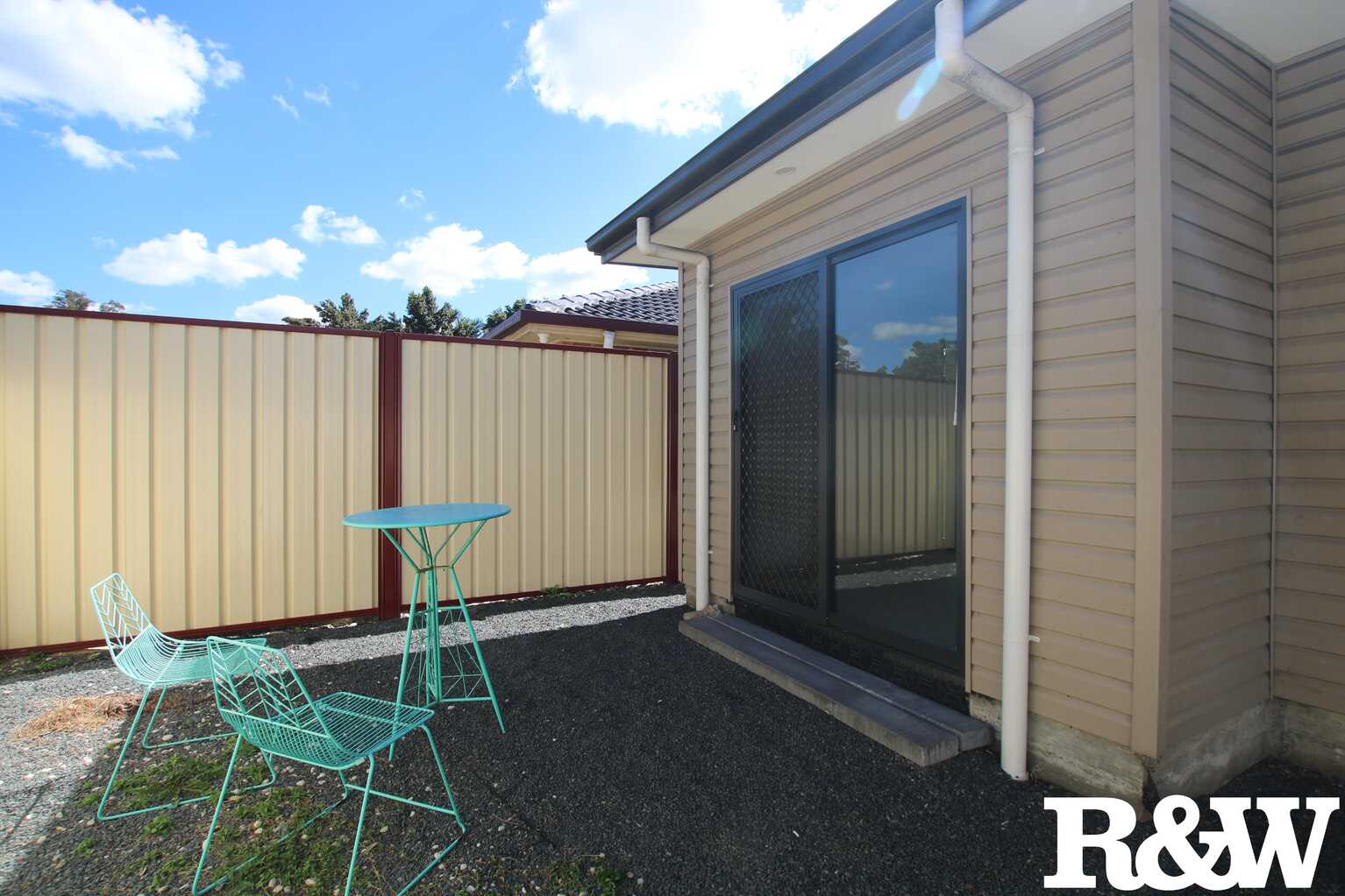 10A Dale Grove Hebersham