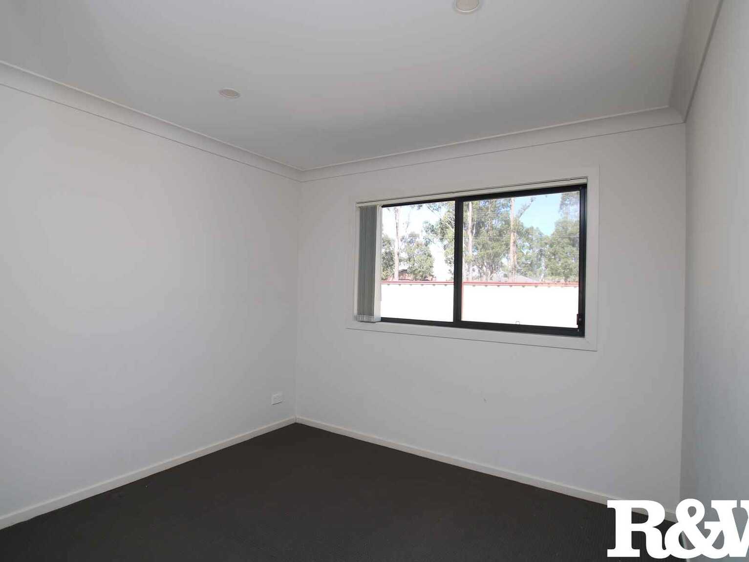 10A Dale Grove Hebersham