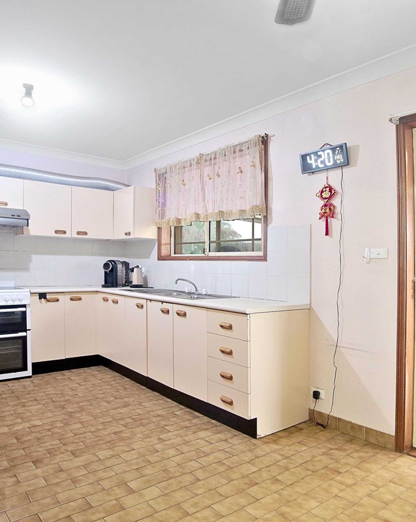 Bareena 4/31 Street Canley Vale, Vale - Thumbnail 4