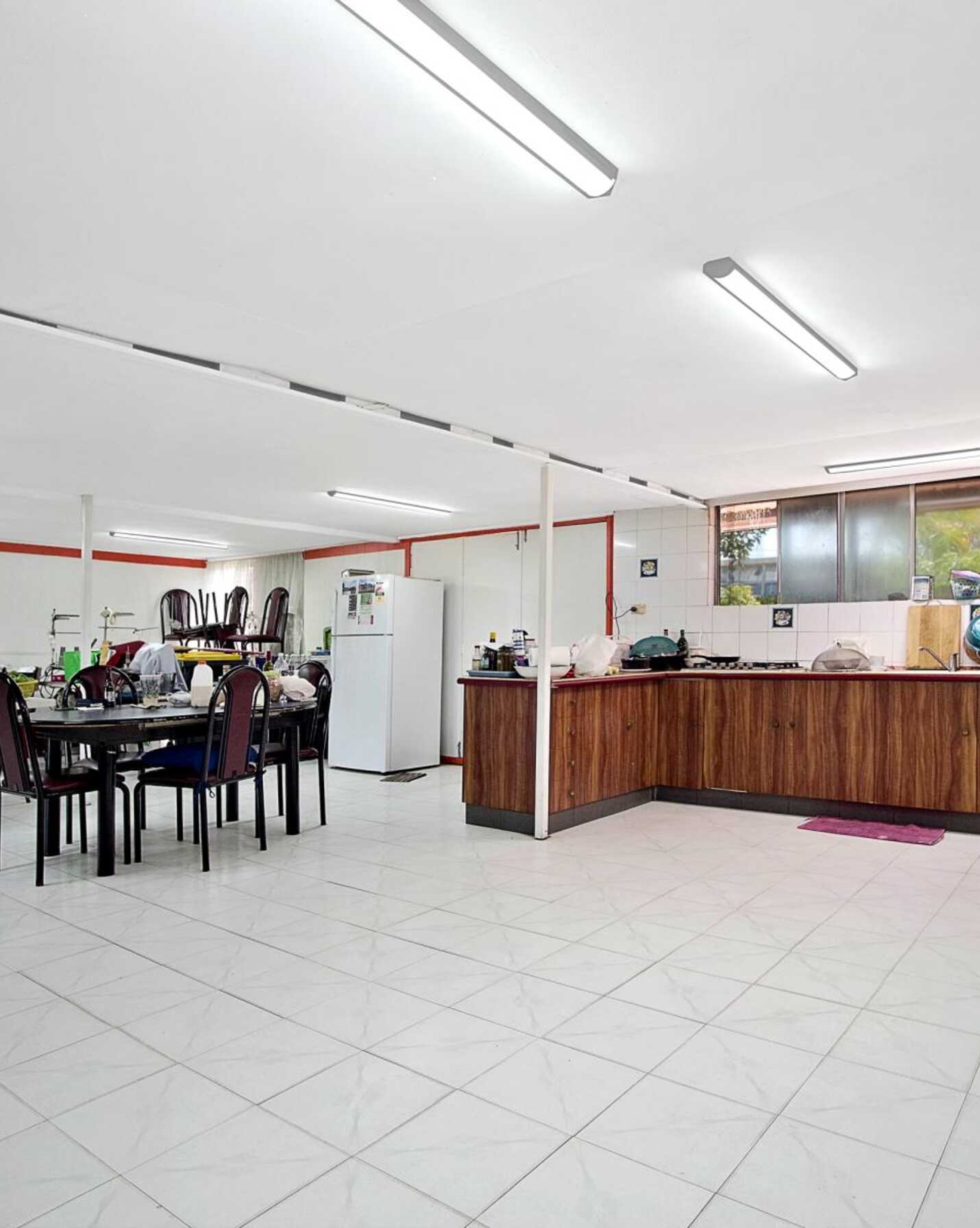 13 Daydream Crescent Hinchinbrook, Hinchinbrook - Thumbnail 4