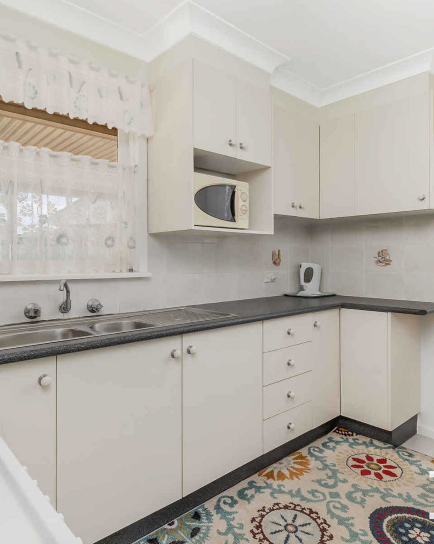 28 Sorensen Crescent Blackett, Blackett - Thumbnail 2