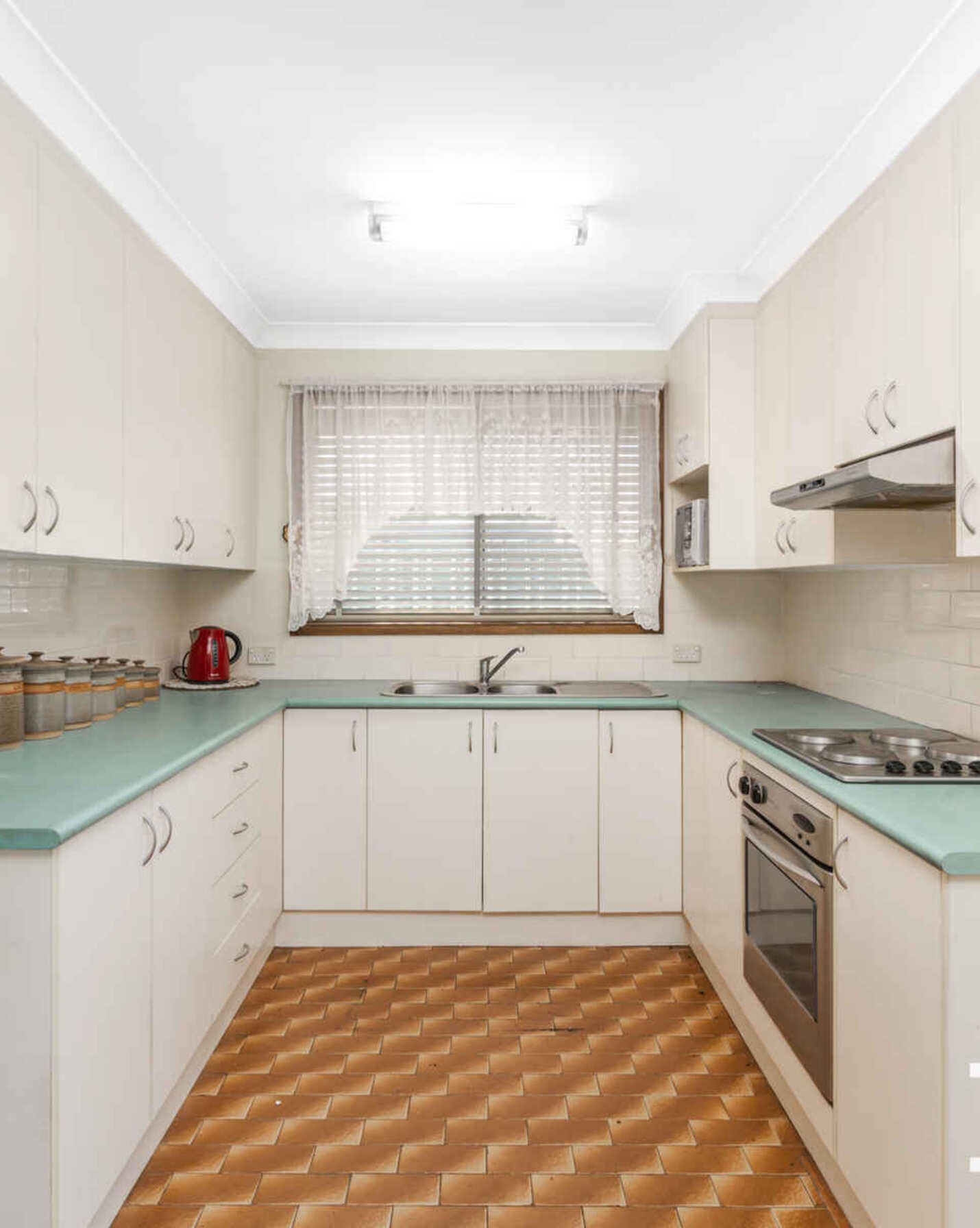 5 Abbey Row Werrington Downs, Downs - Thumbnail 2
