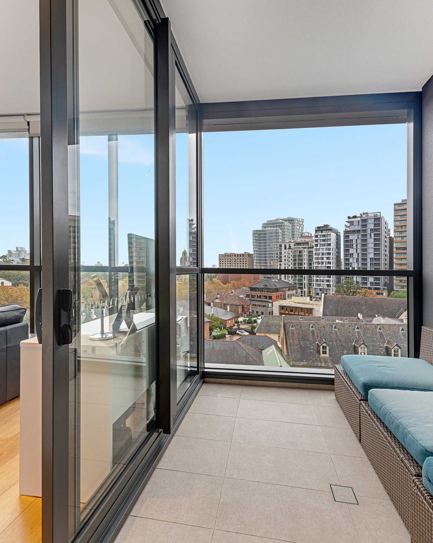 916/225 Pacific Highway North Sydney, Sydney - Thumbnail 4